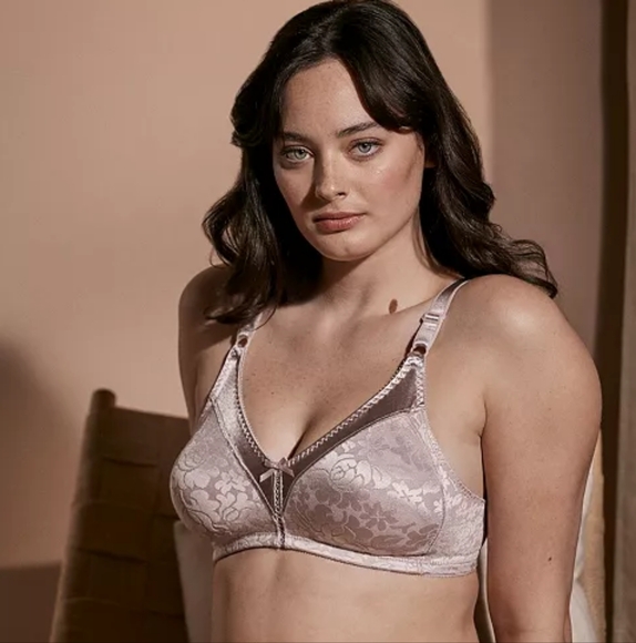 Bali Light Purple Floral Lace Wireless Bra 38D EUC - Picture 1 of 11